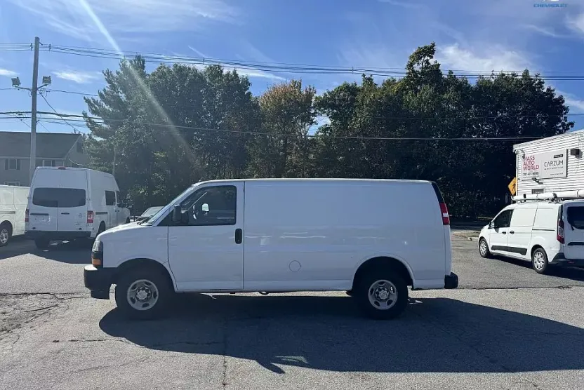 2020 Chevrolet Express Cargo Van 2500 photo 1