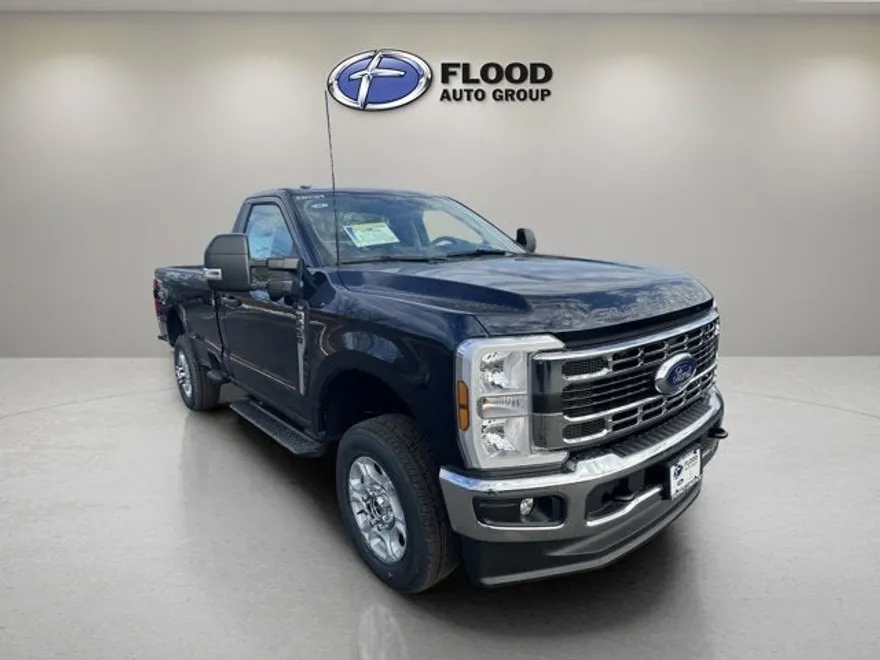 2025 Ford F-250 XLT photo 1