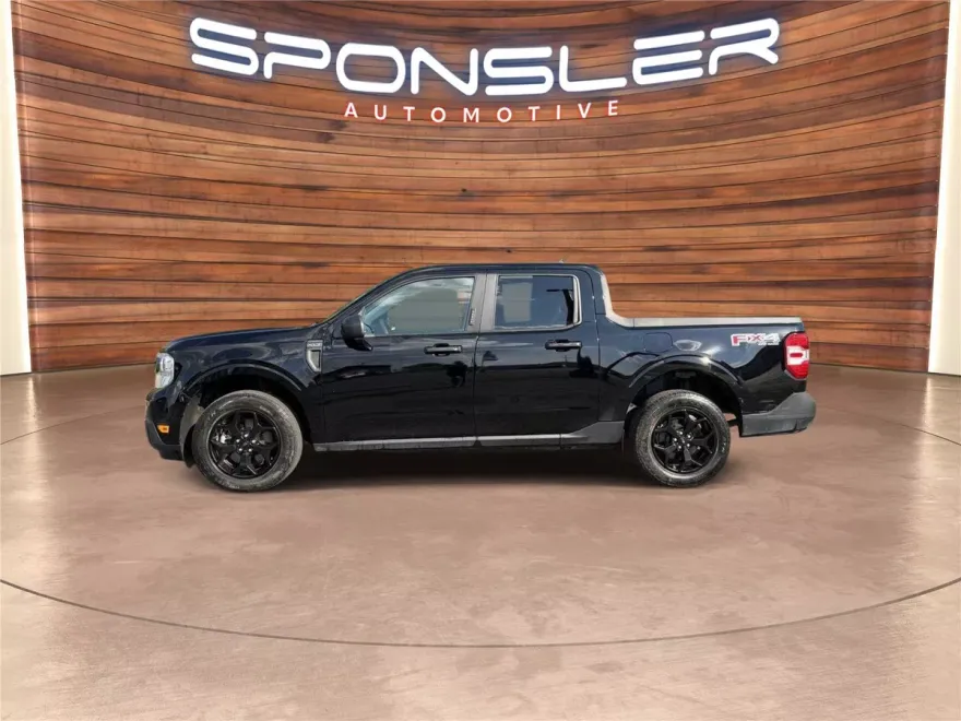 2022 Ford Maverick XLT photo 1
