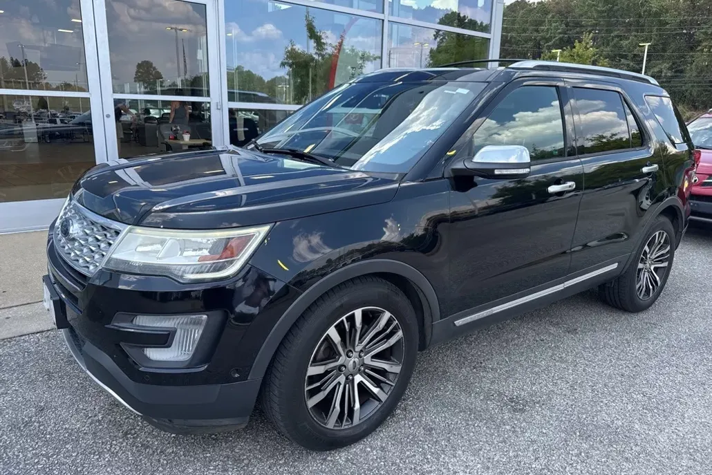 2017 Ford Explorer Platinum photo 1