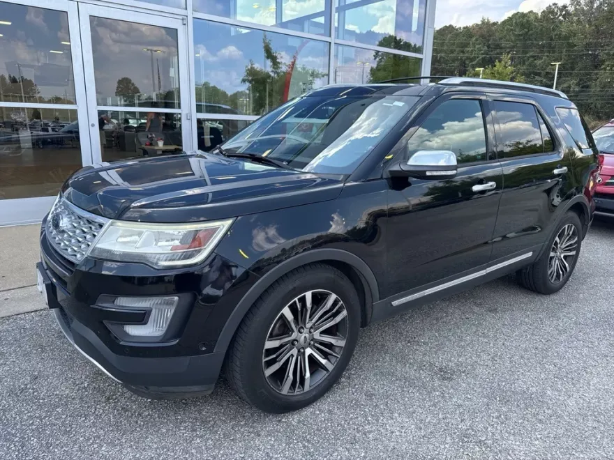 2017 Ford Explorer Platinum photo 1