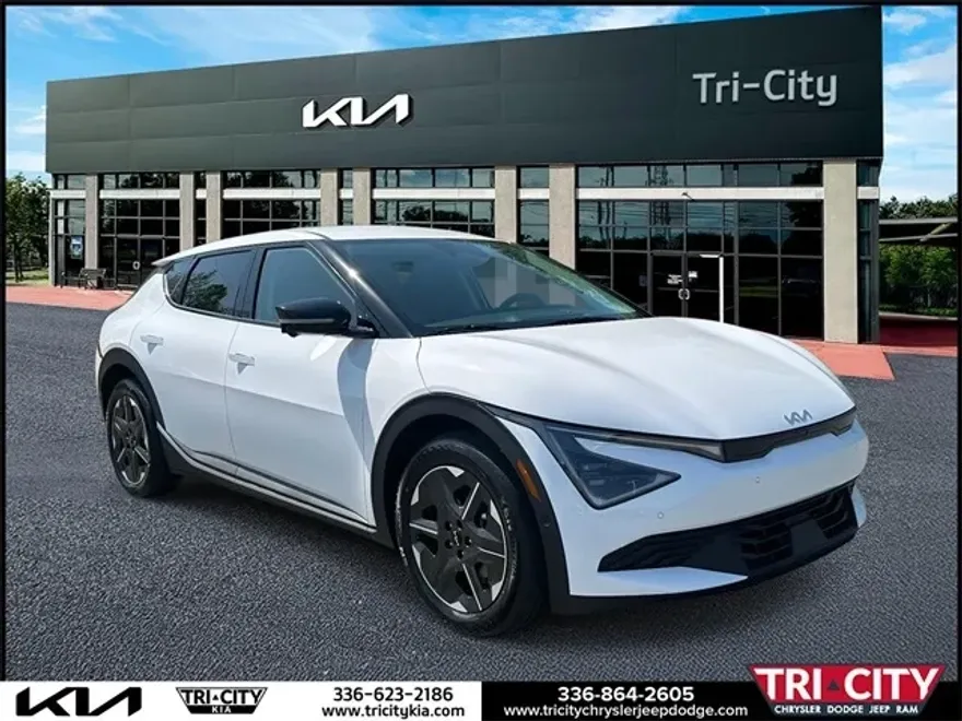 2025 Kia EV6 Light photo 1
