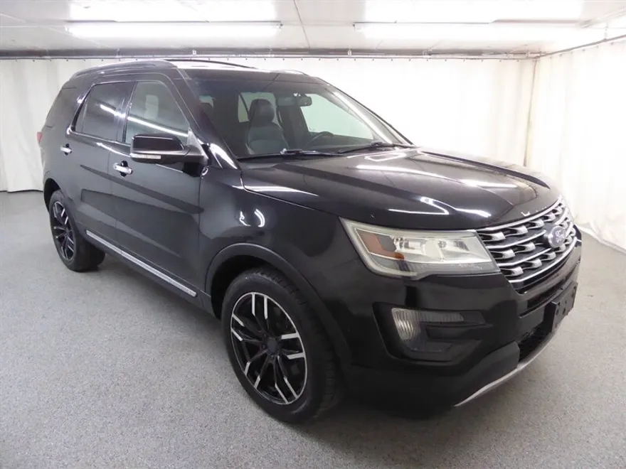 2016 Ford Explorer Limited photo 1
