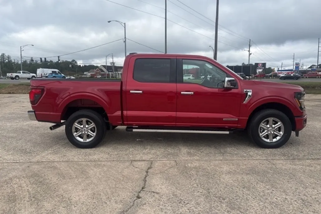 2024 Ford F-150 XLT photo 1