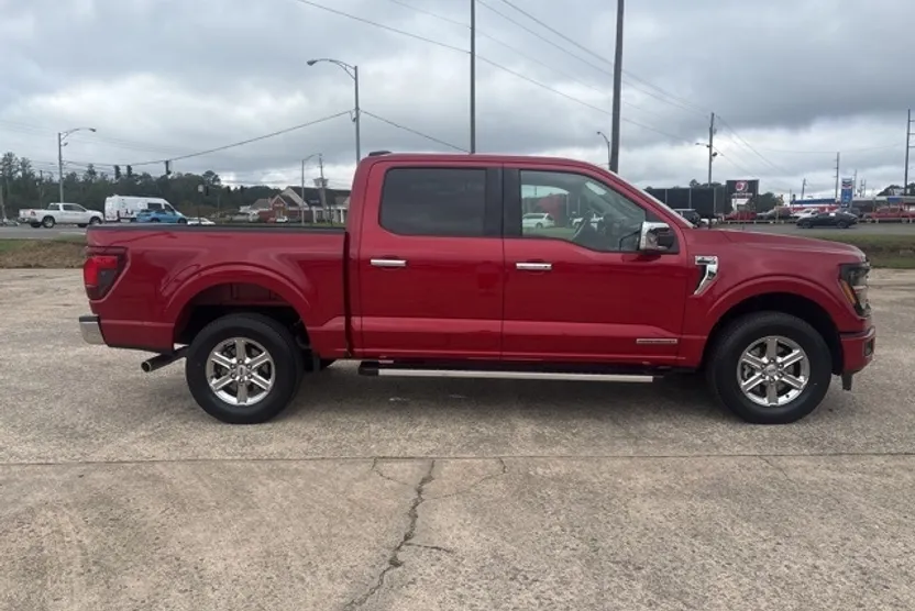 2024 Ford F-150 XLT photo 1