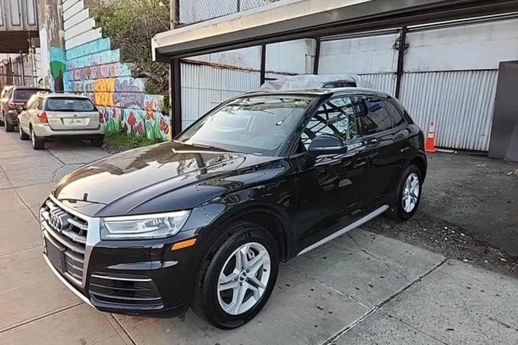 2018 Audi Q5 2.0T Premium photo 1