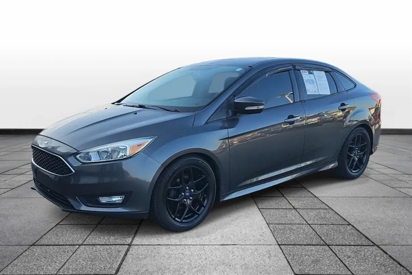 2016 Ford Focus SE photo 1