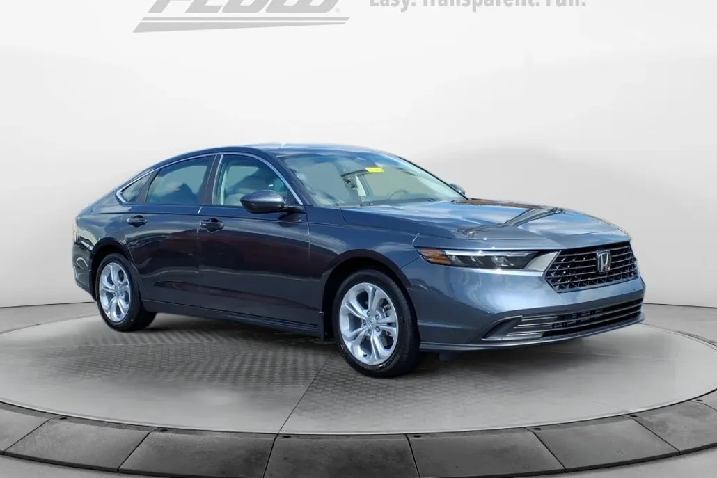 2025 Honda Accord LX photo 1