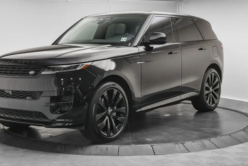 2025 Land Rover Range Rover Sport SE photo 1