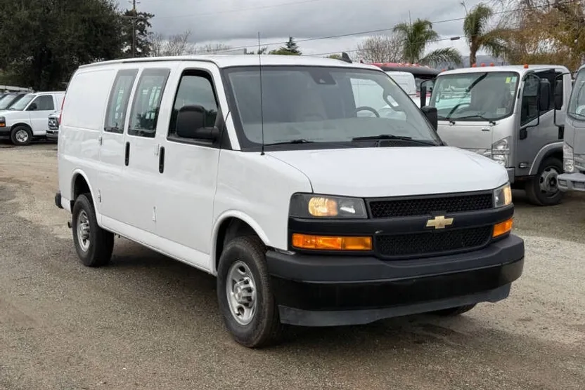 2021 Chevrolet Express 2500 Cargo Van photo 1