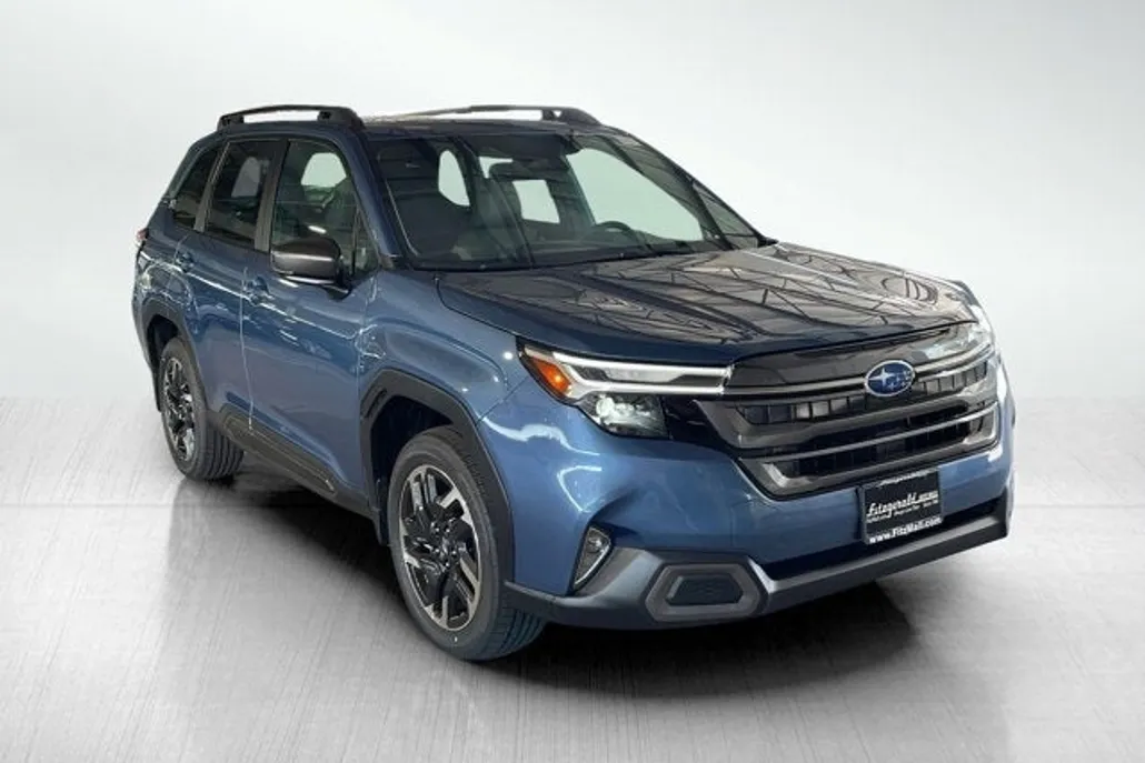 2025 Subaru Forester Sport photo 1