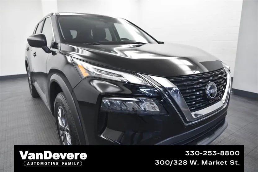 2023 Nissan Rogue SV photo 1