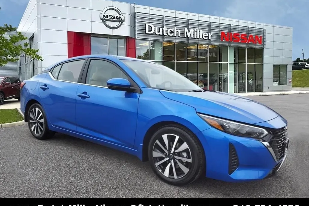 2025 Nissan Sentra SV photo 1