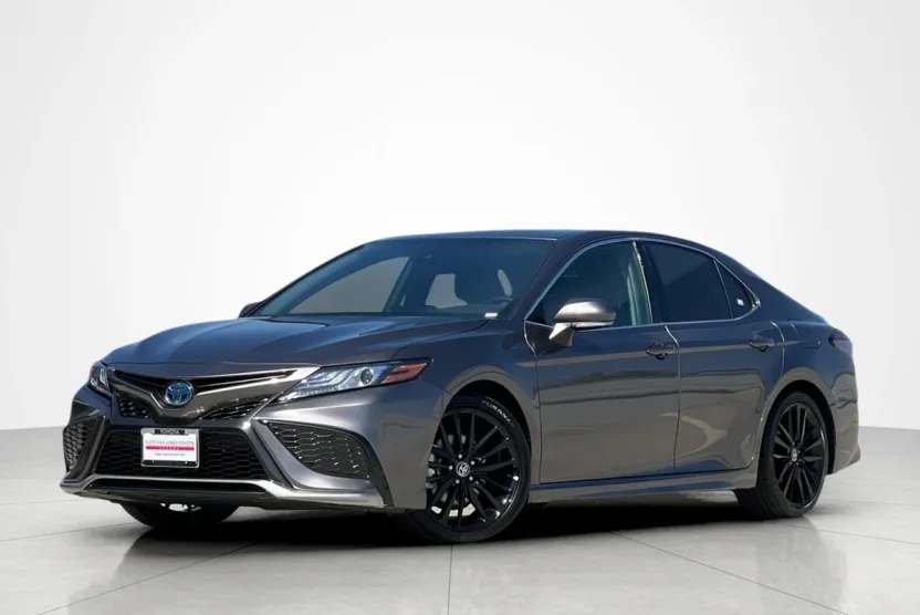 2024 Toyota Camry Hybrid XSE photo 1