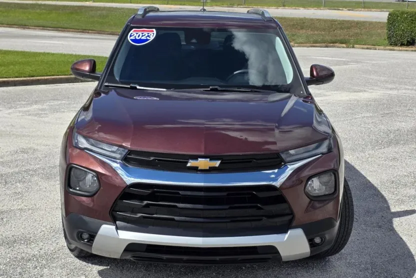 2023 Chevrolet Trailblazer LT photo 1