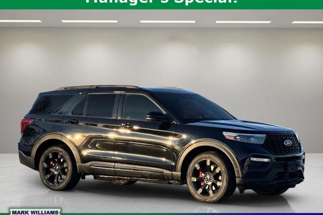 2022 Ford Explorer ST photo 1