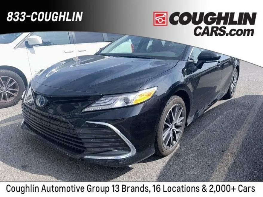 2023 Toyota Camry Hybrid XLE photo 1