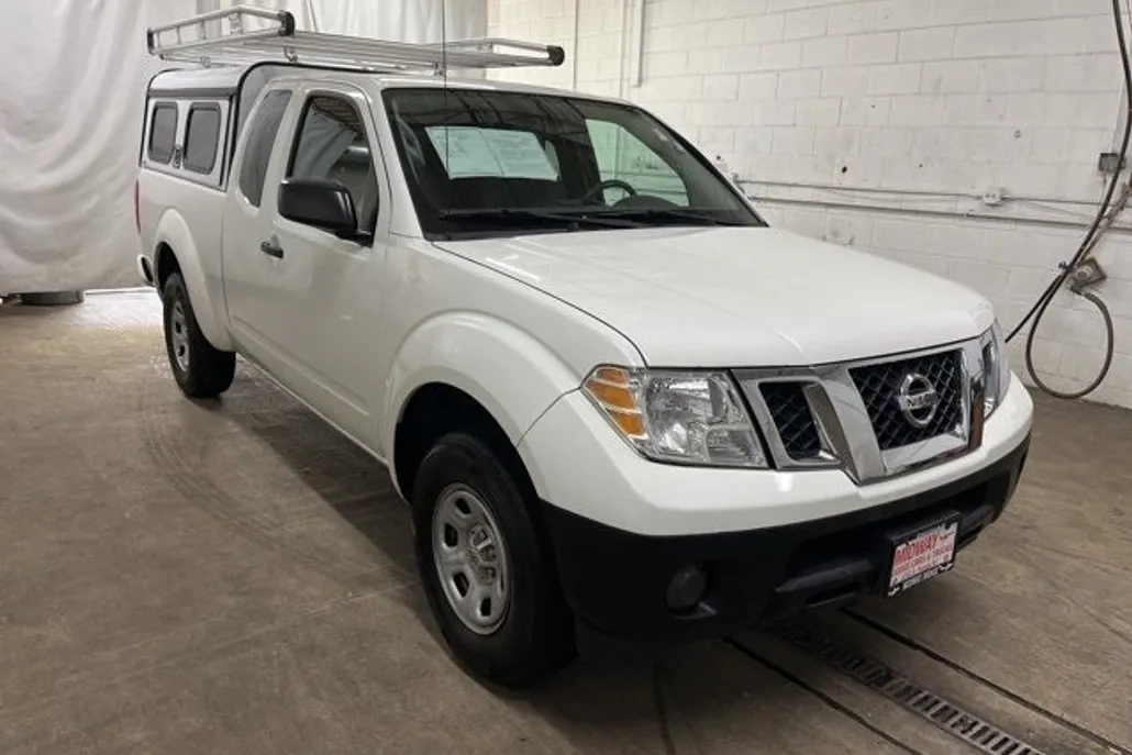 2017 Nissan Frontier S photo 1