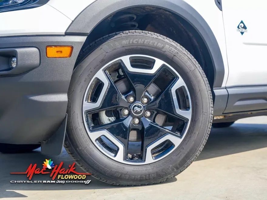 2024 Ford Bronco Sport Outer Banks photo 1