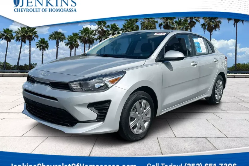 2023 Kia Rio LX photo 1