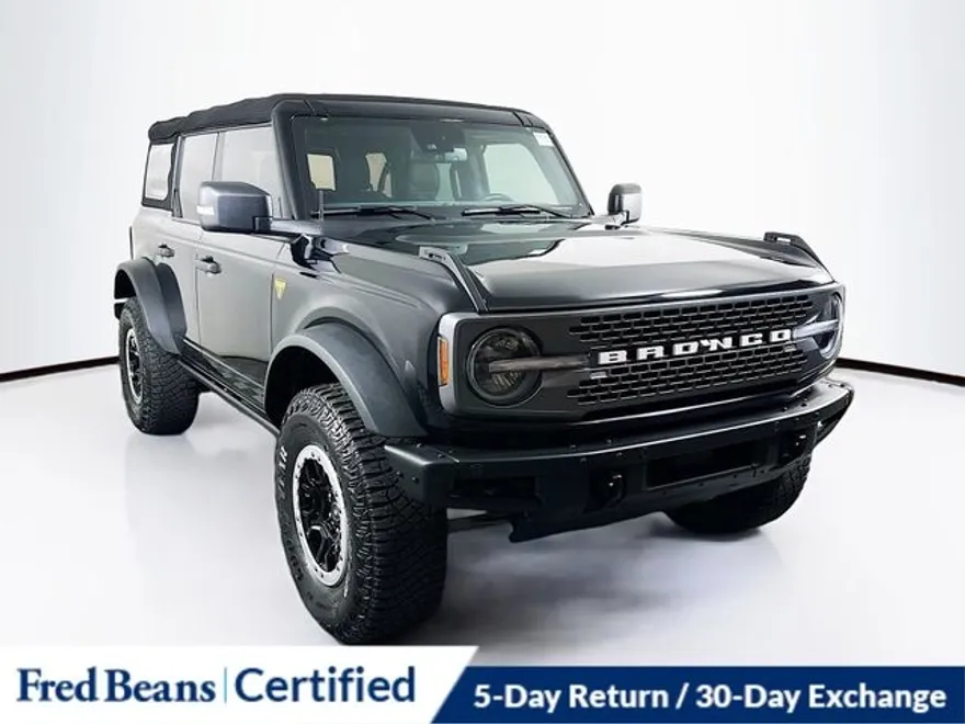 2022 Ford Bronco Badlands photo 1