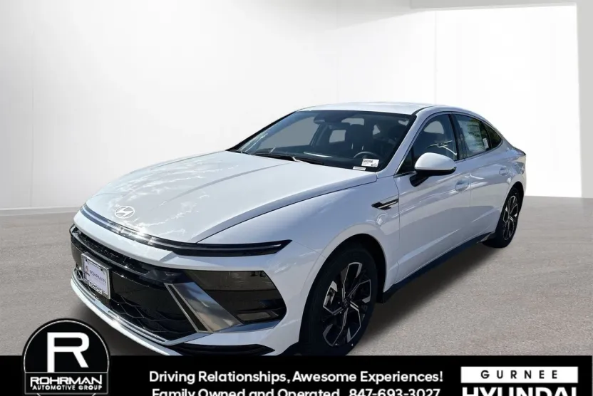 2025 Hyundai Sonata SEL photo 1