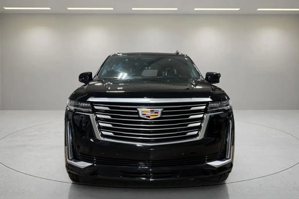 2023 Cadillac Escalade ESV Premium Luxury Platinum photo 1