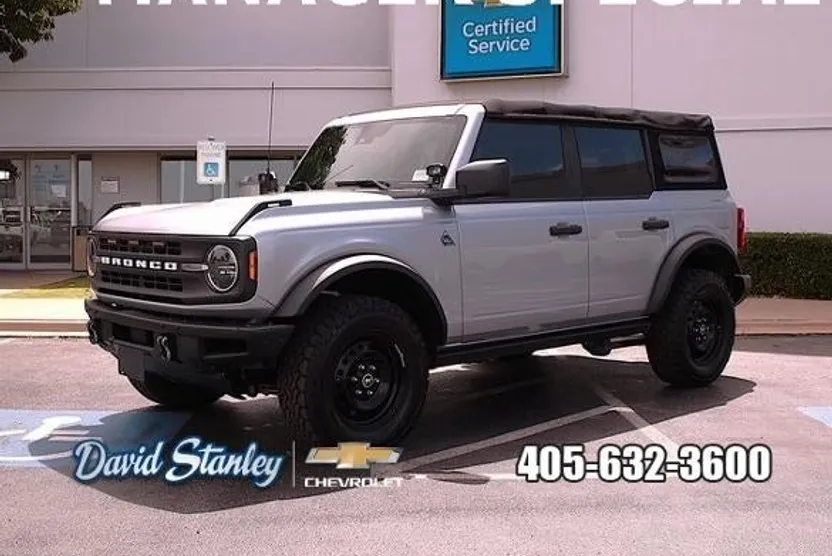 2022 Ford Bronco Black Diamond photo 1