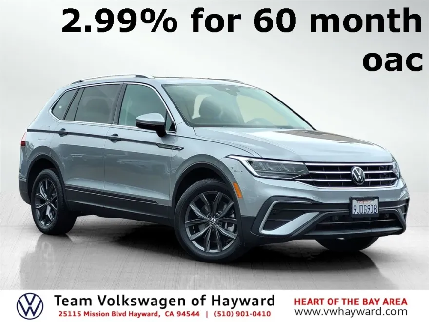2023 Volkswagen Tiguan SE photo 1