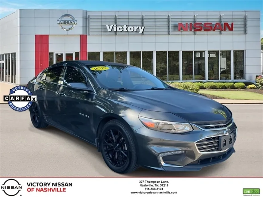 2017 Chevrolet Malibu 1LT photo 1