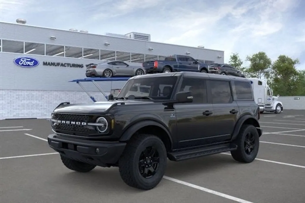 2025 Ford Bronco Outer Banks photo 1