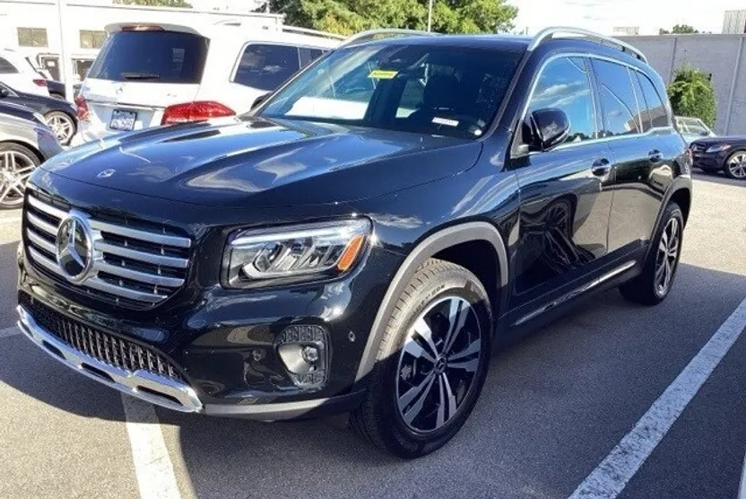 2025 Mercedes Benz GLB 250 4MATIC photo 1