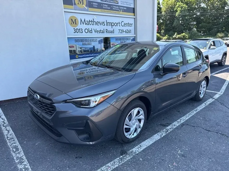 2025 Subaru Impreza Base photo 1