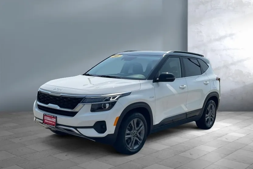 2022 Kia Seltos S photo 1