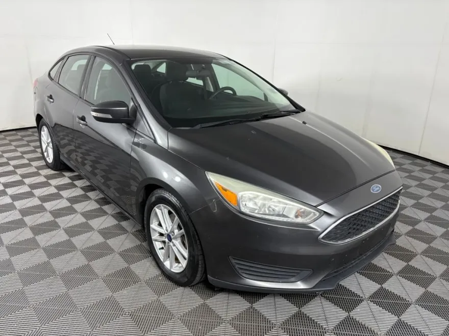 2015 Ford Focus SE photo 1