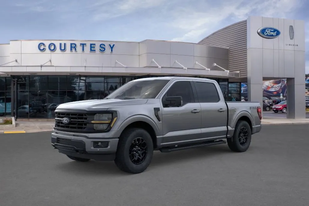 2025 Ford F-150 XLT photo 1