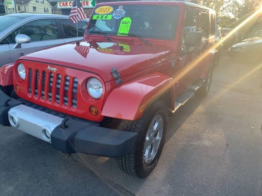 2013 Jeep Wrangler Unlimited Sahara photo 1
