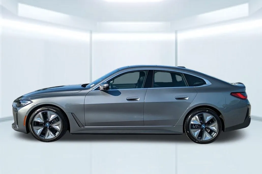 2023 Bmw i4 eDrive40 photo 1