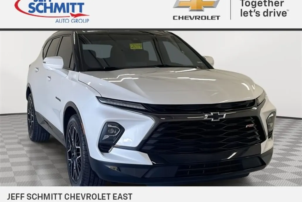 2023 Chevrolet Blazer RS photo 1