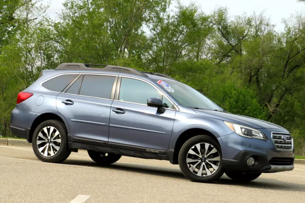 2017 Subaru Outback 3.6R Limited photo 1