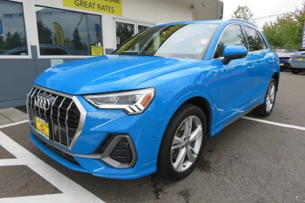 2019 Audi Q3 S line Prestige photo 1