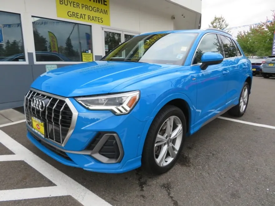 2019 Audi Q3 S line Prestige photo 1