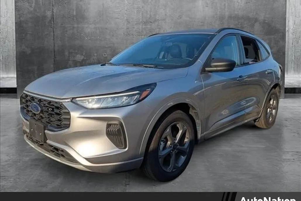 2023 Ford Escape ST-Line photo 1