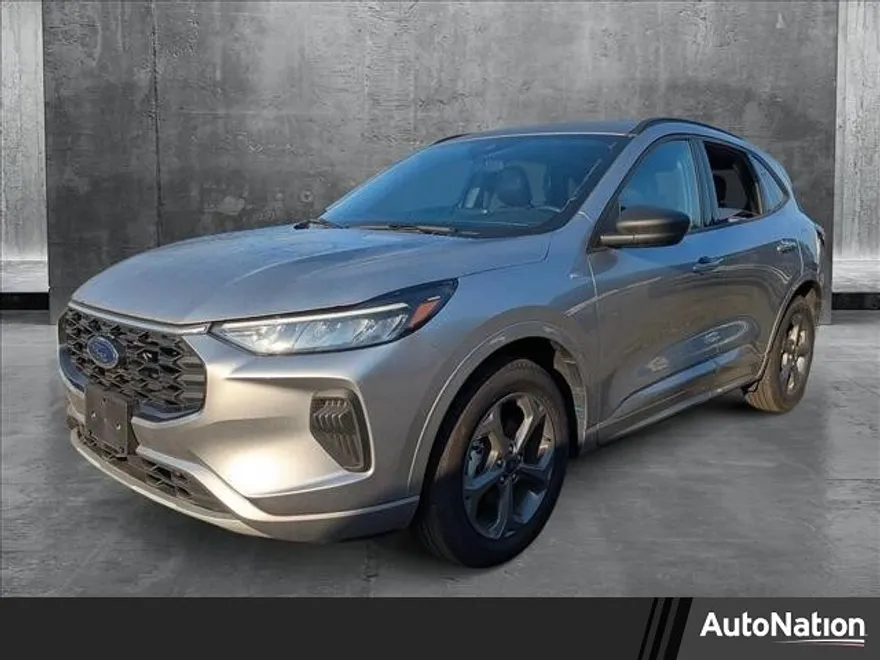 2023 Ford Escape ST-Line photo 1