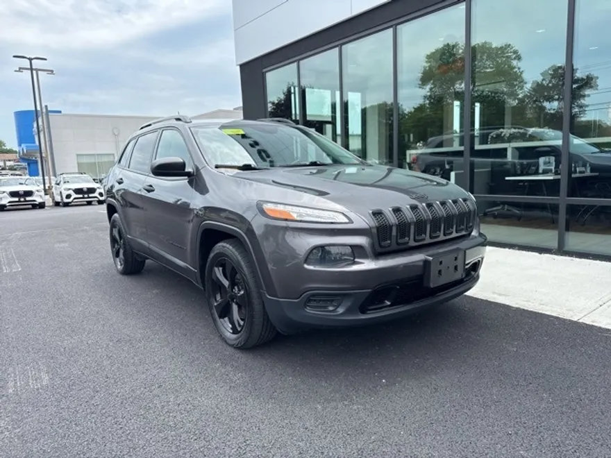 2016 Jeep Cherokee Altitude photo 1