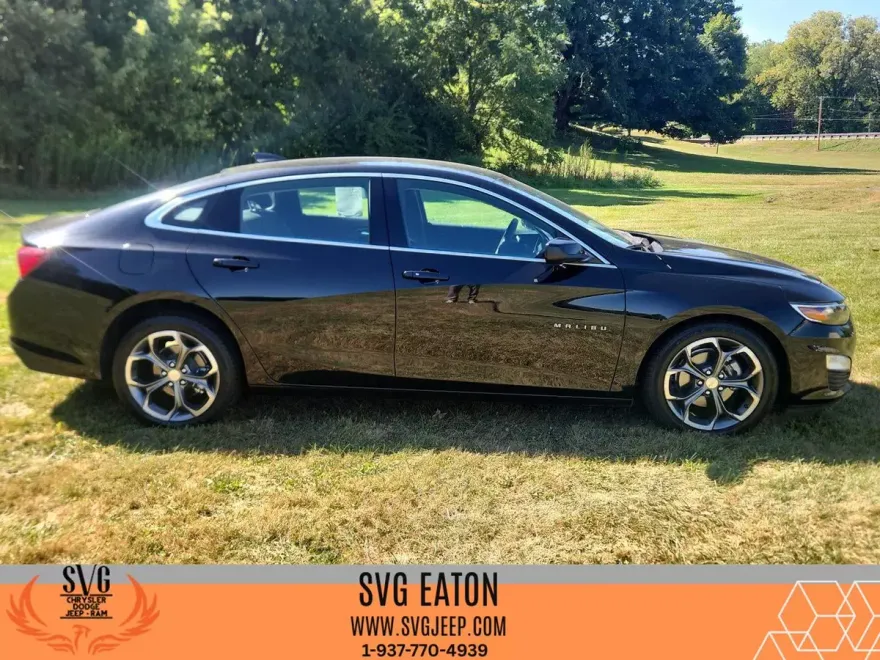 2023 Chevrolet Malibu 1LT photo 1