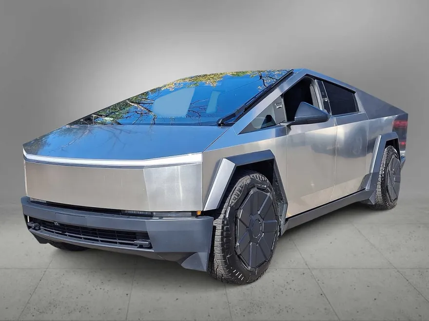 2024 Tesla Cybertruck photo 1