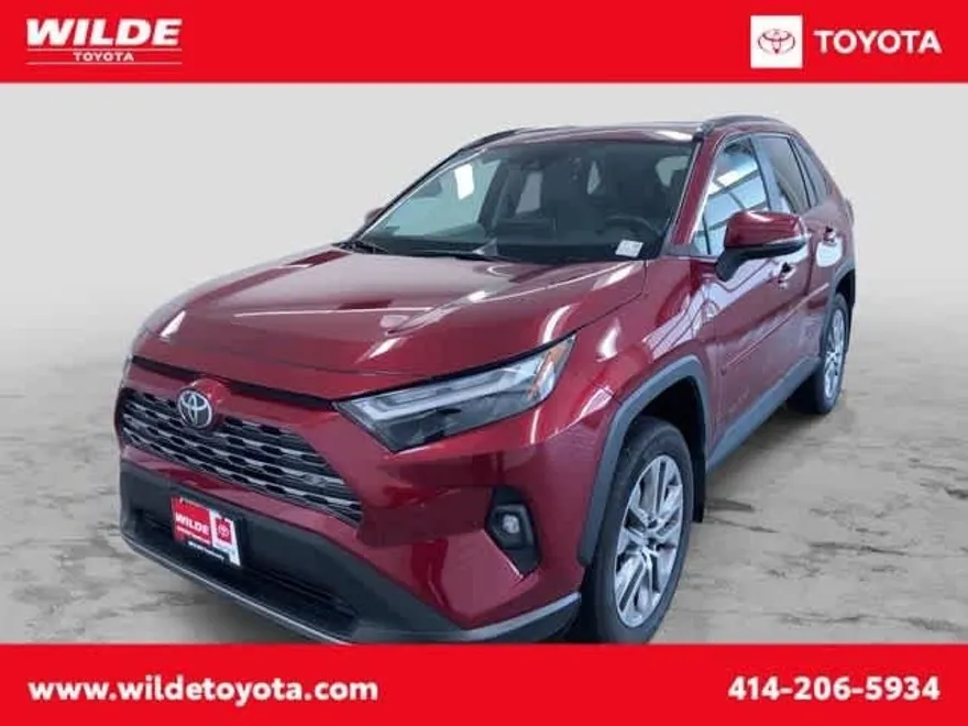 2022 Toyota RAV4 Limited photo 1