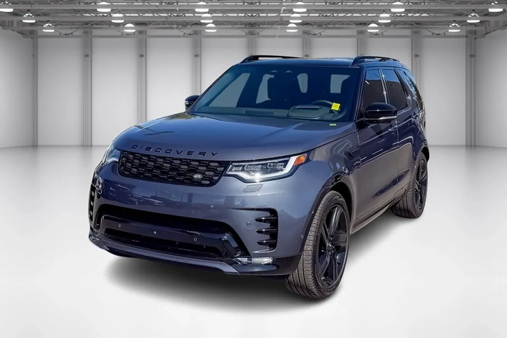 2025 Land Rover Discovery P360 Dynamic SE photo 1