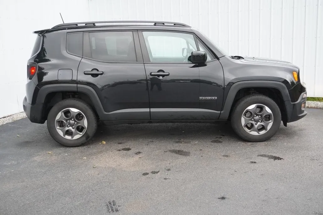 2016 Jeep Renegade Latitude photo 1